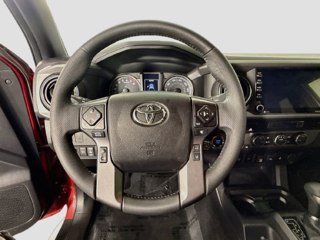 Certified 2022 Toyota Tacoma TRD Off-Road w/ Technology Package AWD/4WD image 13