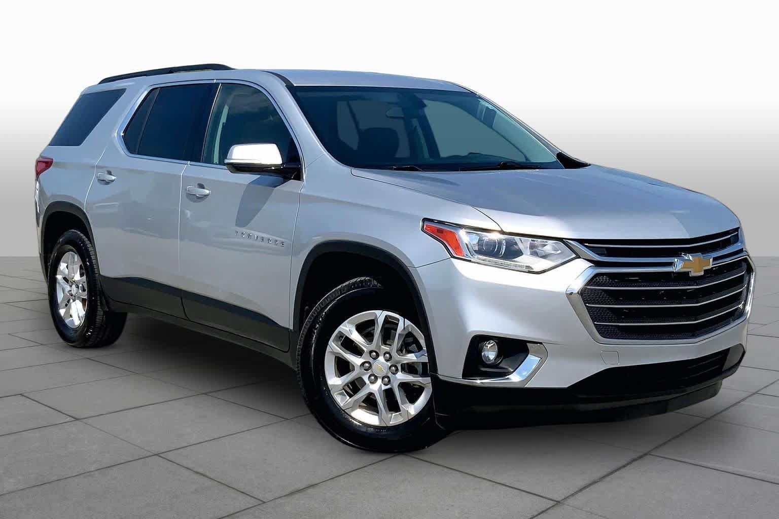 Used 2019 Chevrolet Traverse LT FWD image 3
