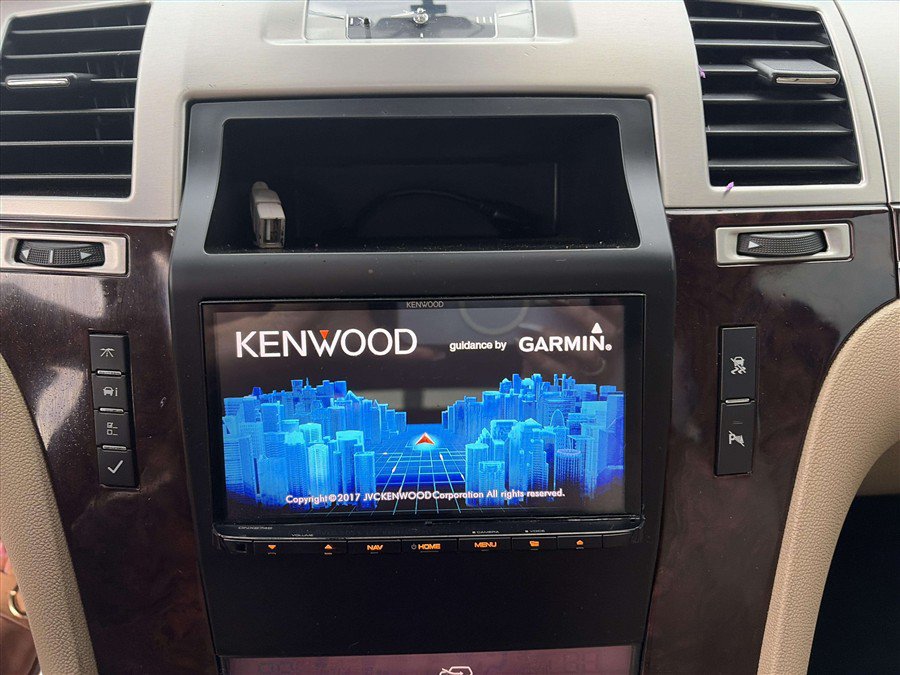 Used 2010 Cadillac Escalade 4WD Hybrid image 19