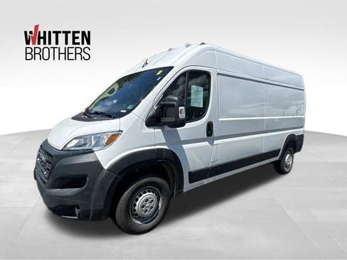 Used 2025 RAM ProMaster 2500 w/ Convenience Group FWD image 1