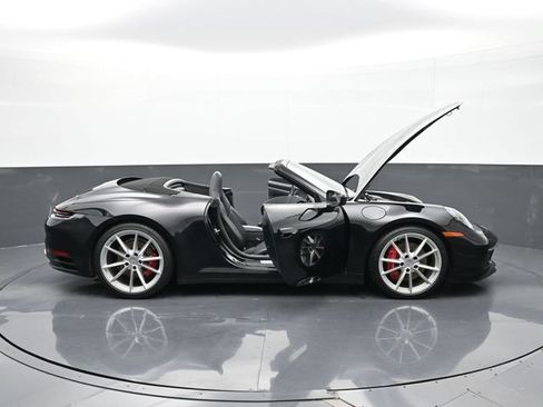 Certified 2022 Porsche 911 Carrera S w/ Sport Package RWD image 30