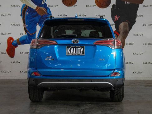 Used 2018 Toyota RAV4 XLE image 25