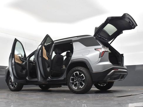 Used 2025 Chevrolet Equinox ACTIV image 32