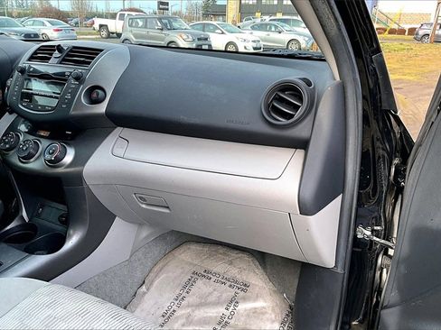 Used 2011 Toyota RAV4 4WD V6 w/ 3rd Row image 19