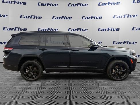 Used 2023 Jeep Grand Cherokee L Limited w/ Black Appearance Package AWD/4WD image 6
