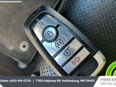 Used 2021 Ford Escape SEL image 9