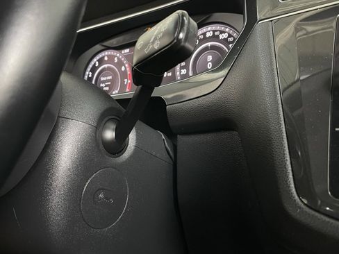 Used 2019 Volkswagen Tiguan SEL image 26