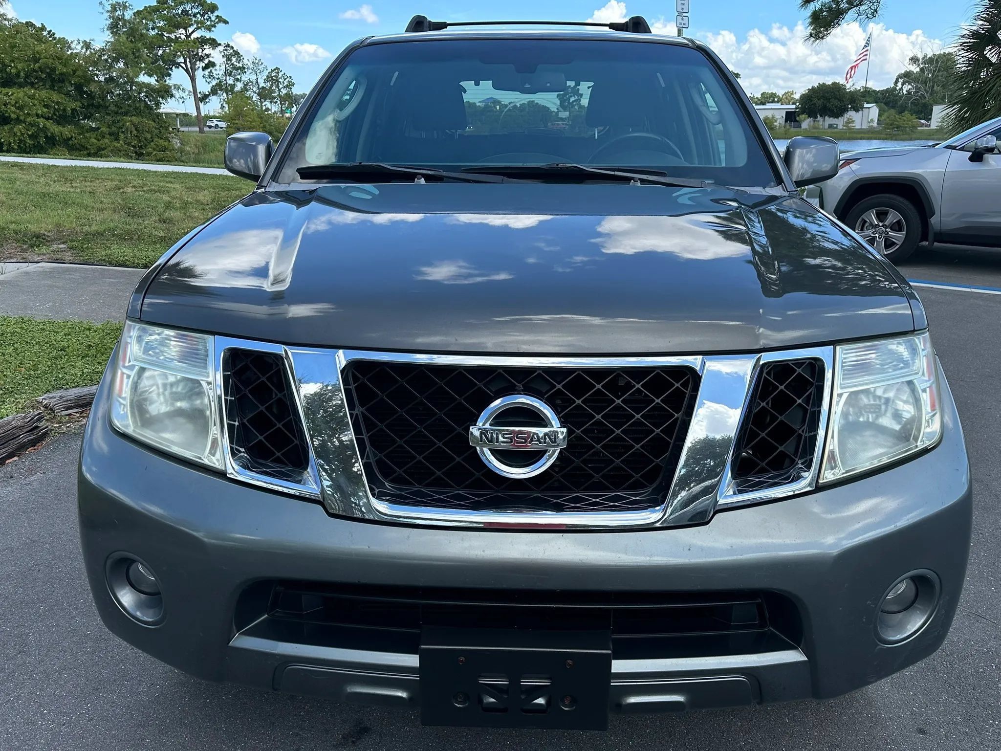 Used 2008 Nissan Pathfinder SE AWD/4WD image 3