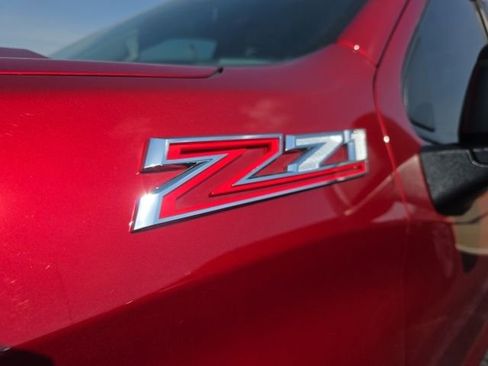 Used 2025 Chevrolet Silverado 1500 LT Trail Boss w/ Convenience Package II image 10