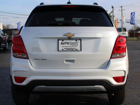 Used 2021 Chevrolet Trax LT w/ LT Convenience Package image 5