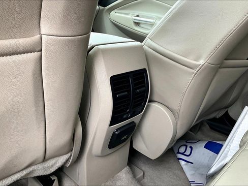 Used 2016 Ford Escape Titanium image 10