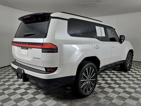 Used 2024 Lexus GX 550 w/ Accessory Package (Z1) AWD/4WD image 4