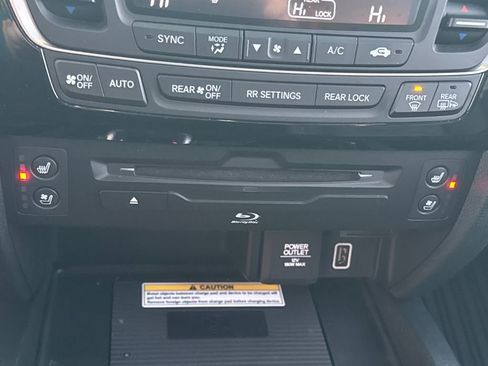 Used 2021 Honda Pilot Black Edition image 25