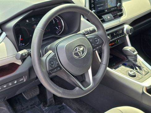 Used 2021 Toyota RAV4 Limited AWD/4WD image 19