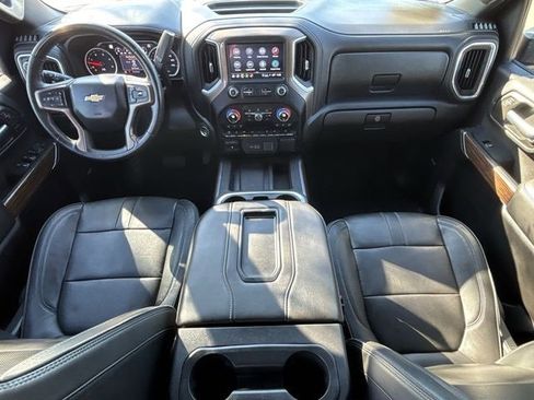 Used 2022 Chevrolet Silverado 3500 High Country image 21