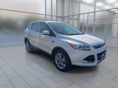 Used 2014 Ford Escape Titanium w/ Equipment Group 401A AWD/4WD image 2