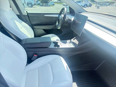 Used 2022 Tesla Model Y Performance AWD/4WD image 27