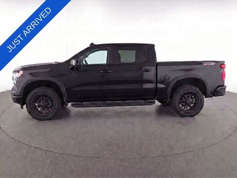 Used 2024 Chevrolet Silverado 1500 LT Trail Boss w/ LT Trail Boss Premium Package AWD/4WD image 15