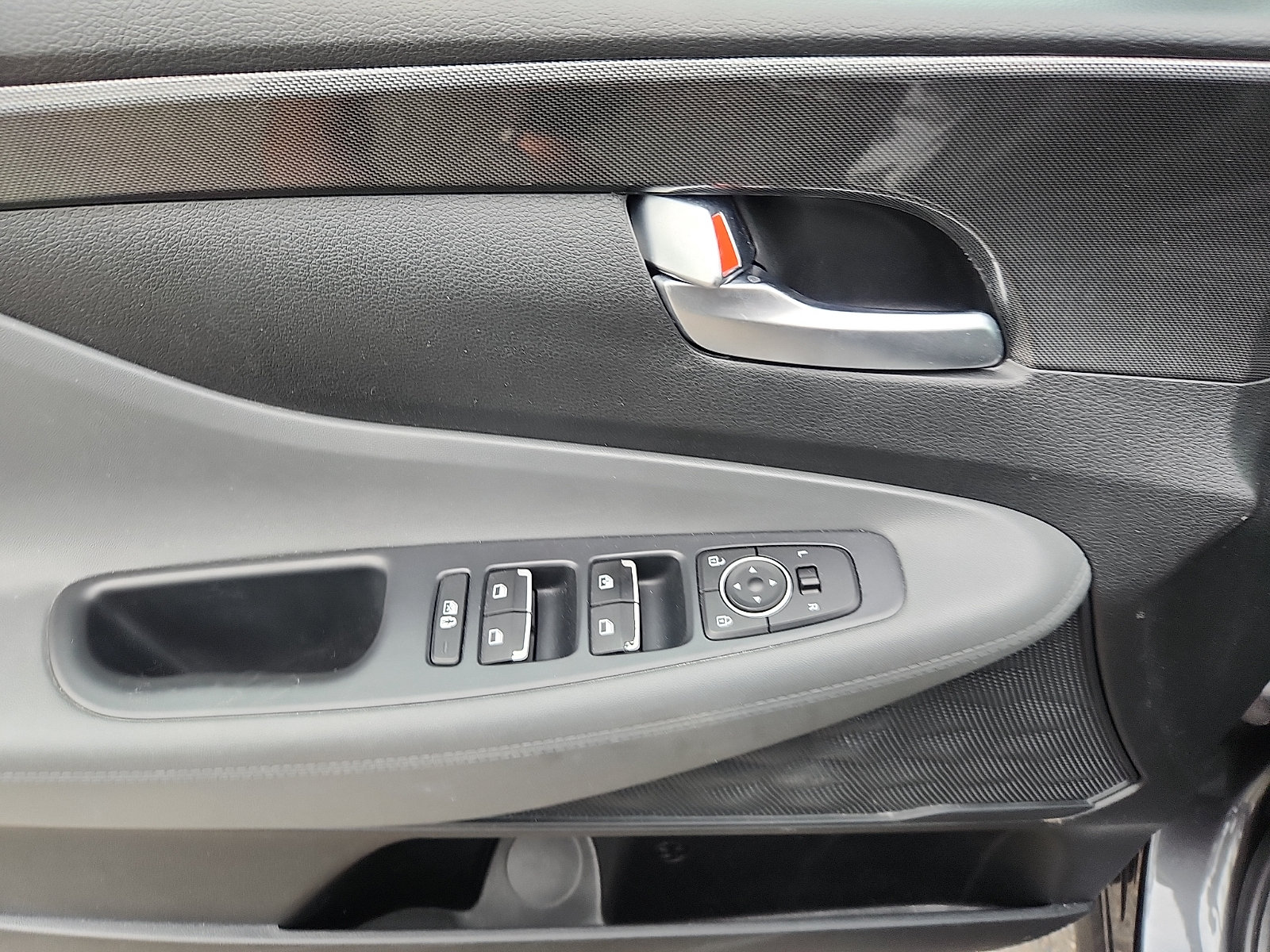 Certified 2023 Hyundai Santa Fe SE AWD/4WD image 13