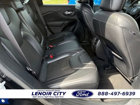 Used 2020 Jeep Cherokee Latitude Plus FWD image 12