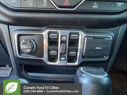 Used 2020 Jeep Gladiator Overland w/ Popular Equipment Package image 16