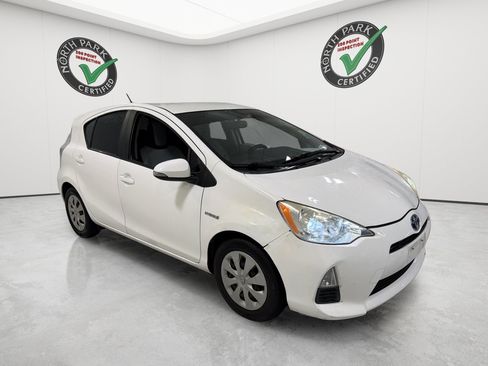 Used 2013 Toyota Prius C One FWD image 7