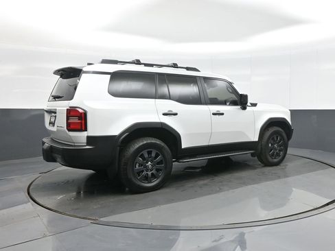 Certified 2024 Toyota Land Cruiser image 7