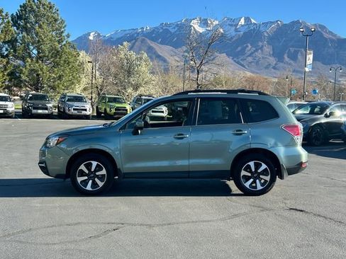 Used 2018 Subaru Forester 2.5i Limited AWD/4WD image 8