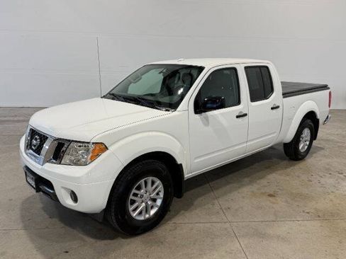 Used 2017 Nissan Frontier SV AWD/4WD image 2