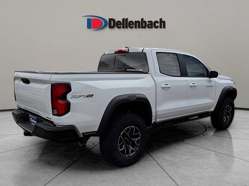 Used 2024 Chevrolet Colorado ZR2 w/ Technology Package AWD/4WD image 4