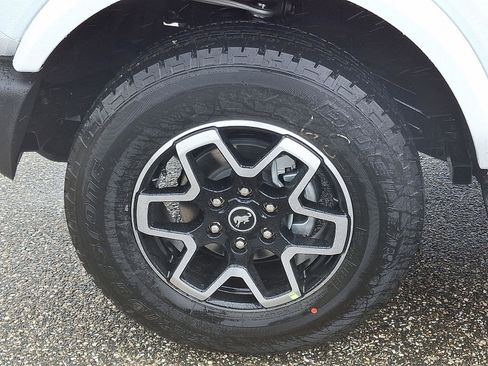 New 2025 Ford Bronco Outer Banks image 5