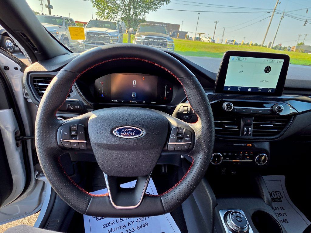Used 2026 Ford Escape ST-Line FWD image 15