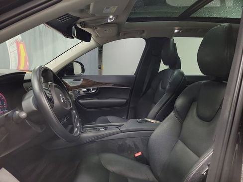 Used 2016 Volvo XC90 T6 Momentum w/ Momentum Plus Package image 13