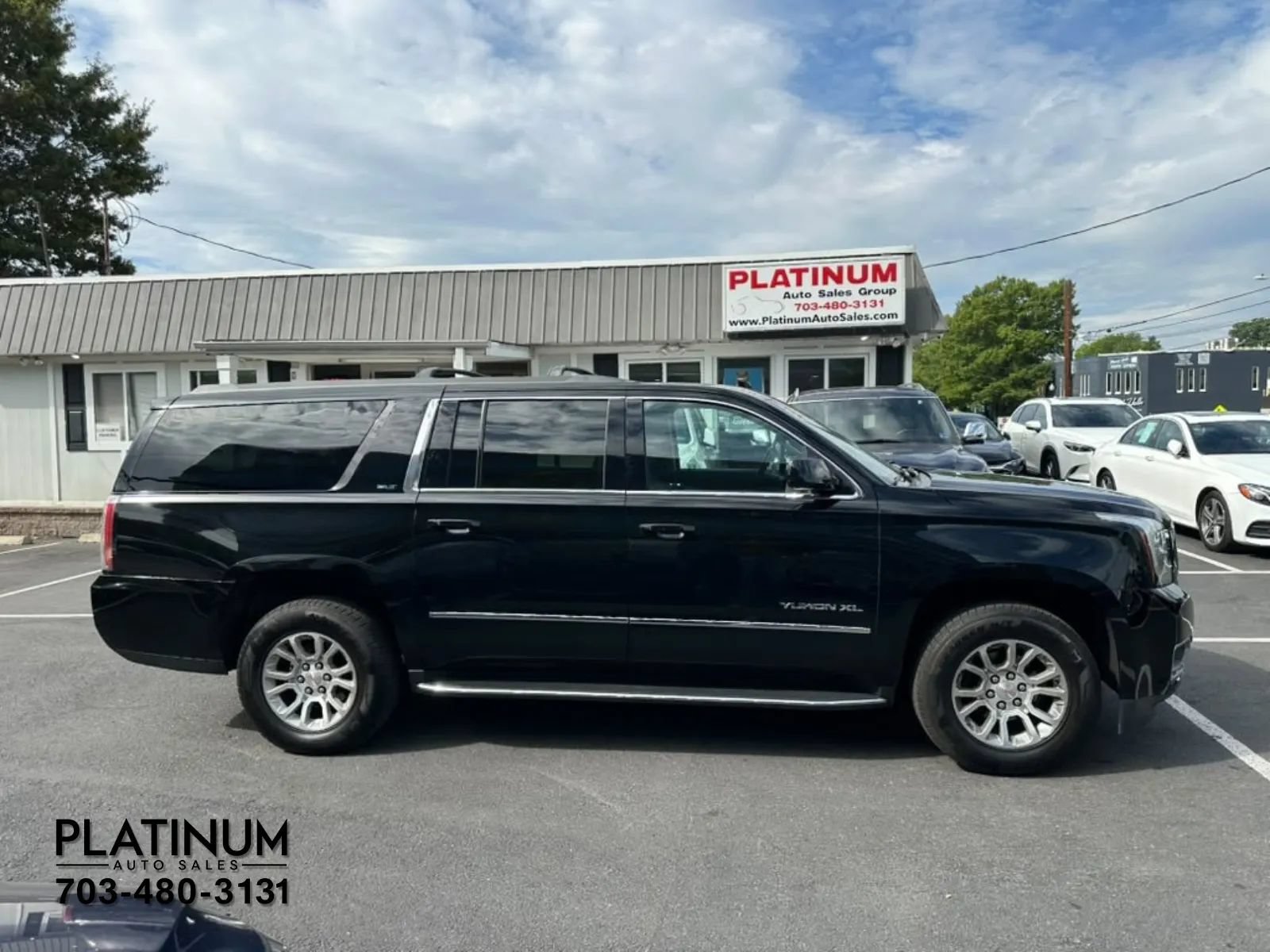 Used 2019 GMC Yukon XL SLT w/ HD Trailering Package AWD/4WD image 2