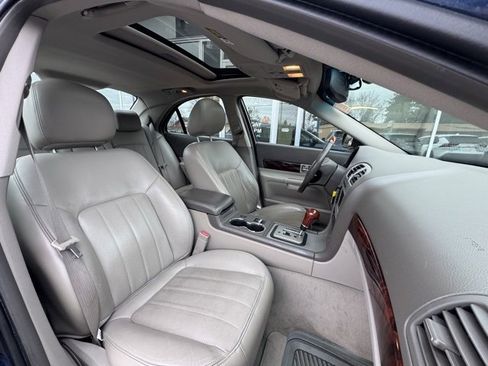 Used 2004 Lincoln LS image 12