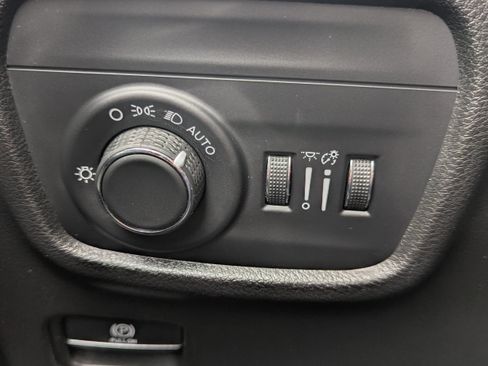 Used 2023 Jeep Grand Cherokee L Laredo w/ Luxury Tech Group I AWD/4WD image 24
