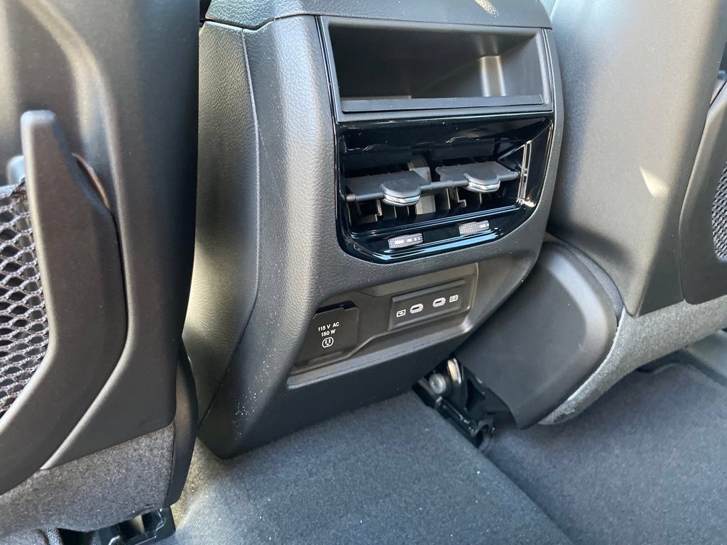 New 2026 Jeep Grand Cherokee Altitude AWD/4WD image 13