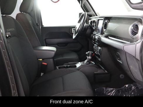 Used 2021 Jeep Wrangler Unlimited Sahara AWD/4WD image 18