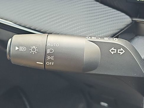 New 2026 Nissan Kicks SR w/ SR Premium Package FWD image 29