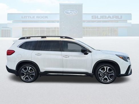 Used 2024 Subaru Ascent Touring AWD/4WD image 2