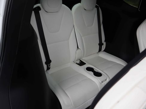 Used 2023 Tesla Model X AWD/4WD image 5