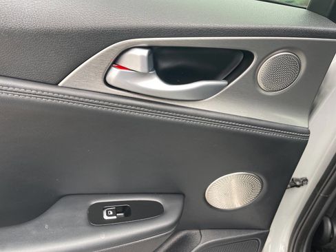 Used 2019 Kia Stinger GT1 image 30