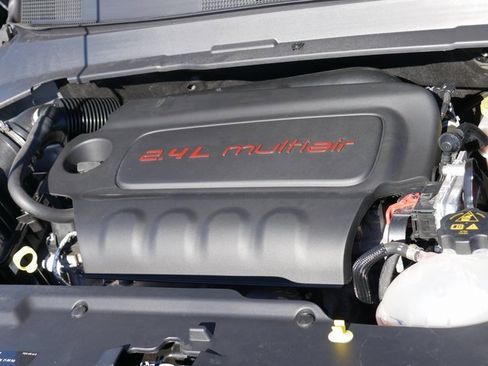 Used 2022 Jeep Compass Limited w/ Elite Group image 9