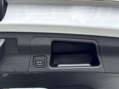 Used 2021 GMC Acadia Denali w/ Denali Technology Package image 25