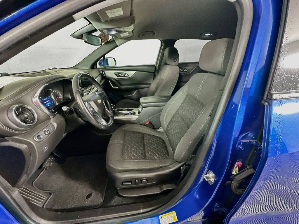 Used 2019 Chevrolet Blazer LT FWD image 29