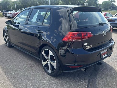 Used 2015 Volkswagen Golf 4-Door FWD image 7