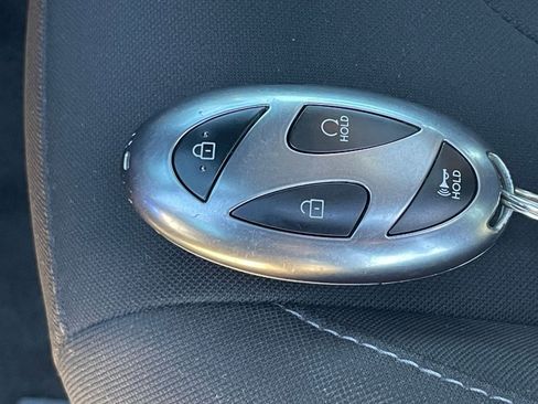 Used 2025 Hyundai Elantra SEL image 22