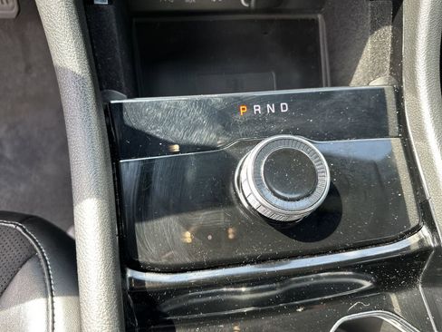 Used 2022 Jeep Grand Cherokee L Laredo image 33