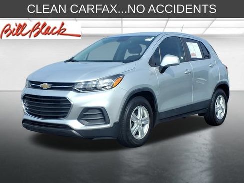 Used 2020 Chevrolet Trax LS w/ Tint and Cruise Package FWD image 1