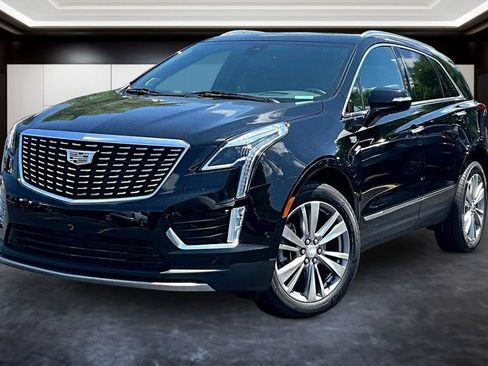 Certified 2023 Cadillac XT5 Premium Luxury w/ Technology Package AWD/4WD image 3